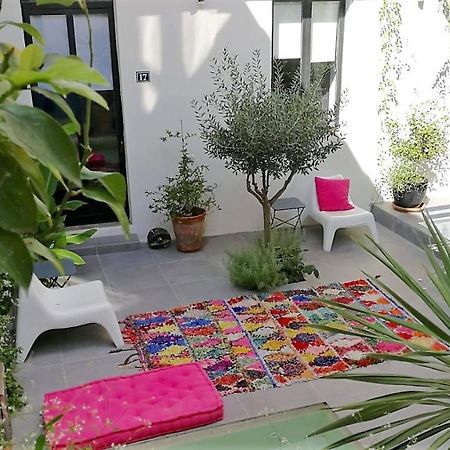 Chambres Dhotes Cocon Du Sud Nimes Bagian luar foto