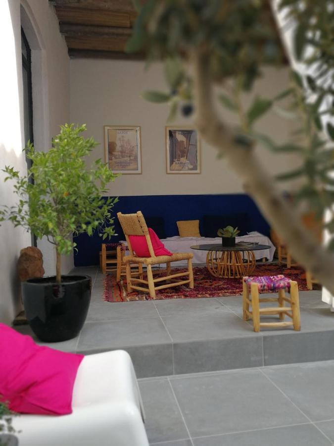 Chambres Dhotes Cocon Du Sud Nimes Bagian luar foto