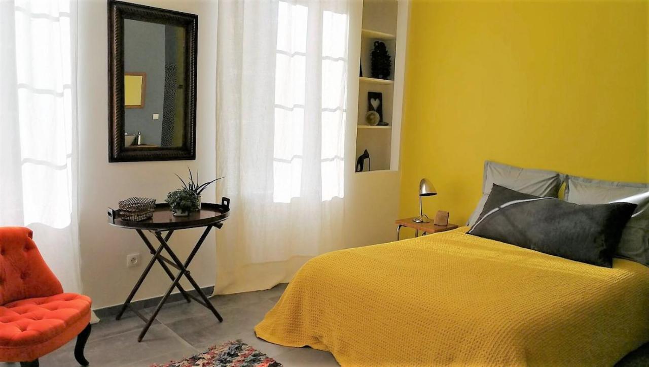 Chambres Dhotes Cocon Du Sud Nimes Bagian luar foto