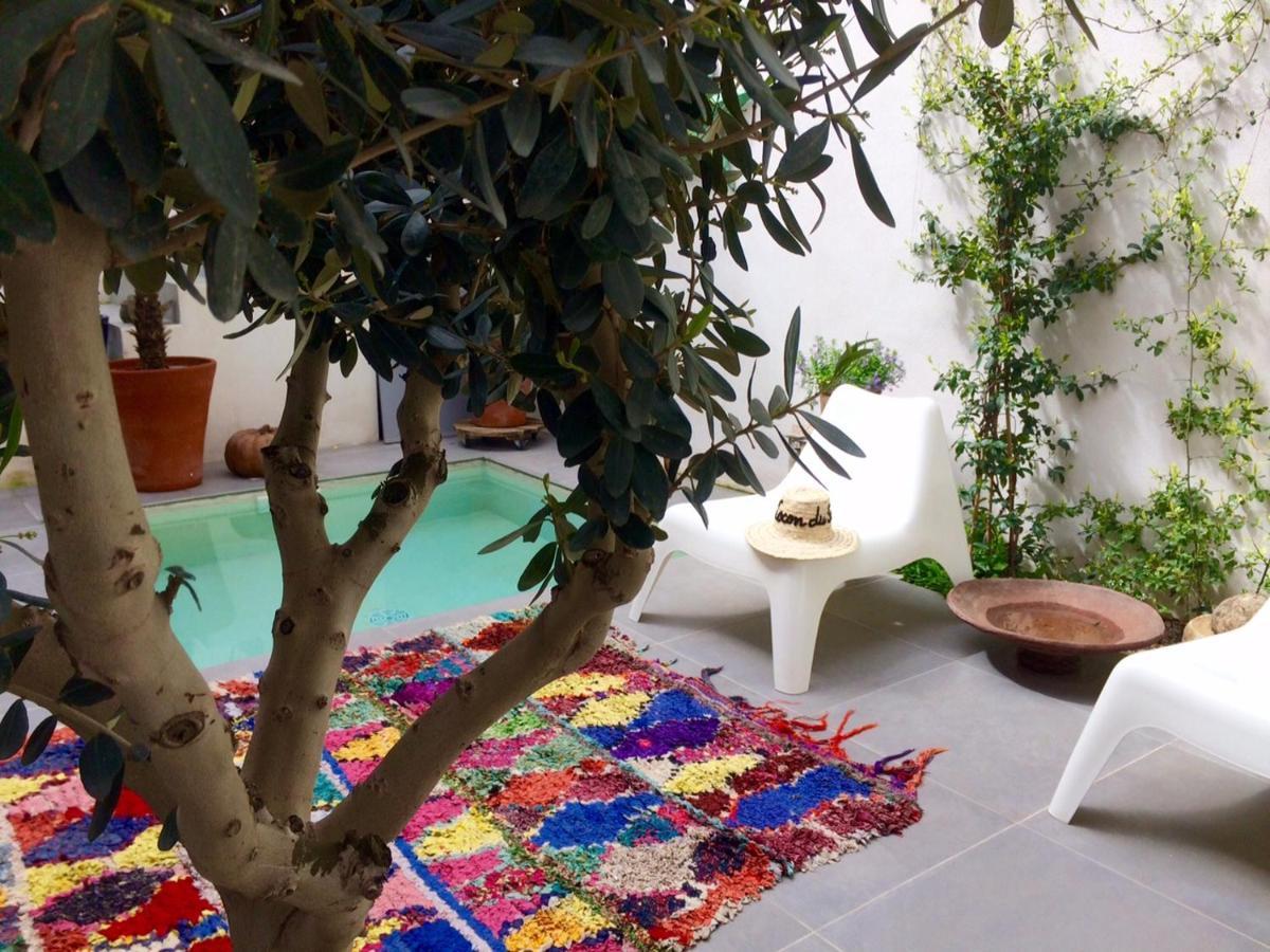 Chambres Dhotes Cocon Du Sud Nimes Bagian luar foto